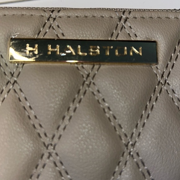 H. Halston NWT Wallet  ID holder coin purse quilted  Taupe  5.5”w x 3.5”h x .75d - Picture 3 of 15